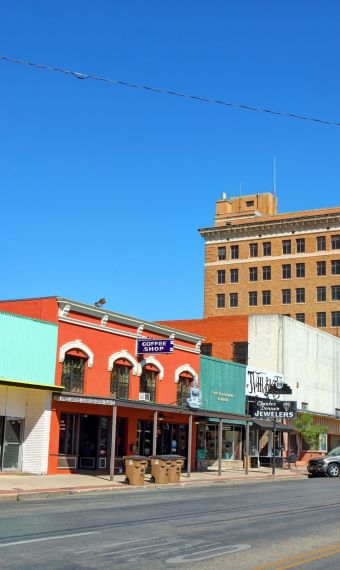 Exterior of Shops at Legacy in Frisco TX lining the street